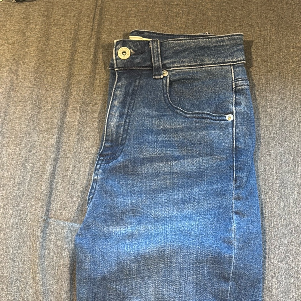 Bootcut jeans. Size 25. Good condition. No rips or tears.